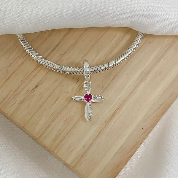 Berloque Cruz Zircônia Rosa Coração Forever